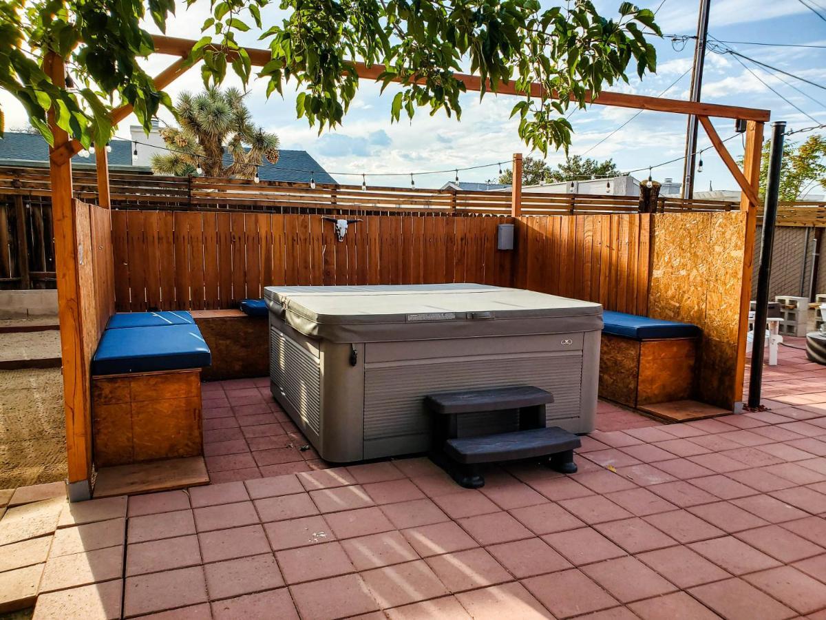 Tortoise Oasis - Hot Tub, Shuffleboard, & More! Villa Yucca Valley Ngoại thất bức ảnh